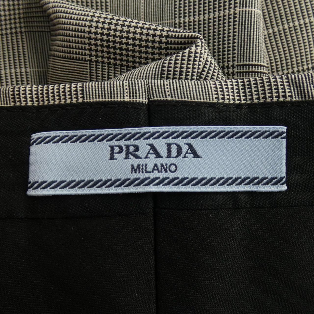 プラダ PRADA ショートパンツ