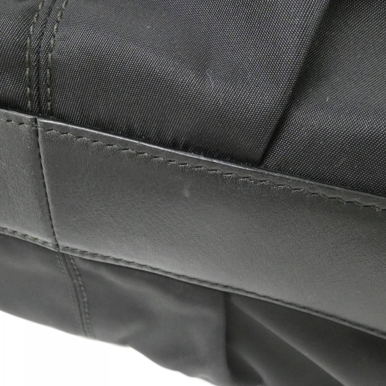 サルヴァトーレフェラガモ 21 D337 ショルダーバッグ