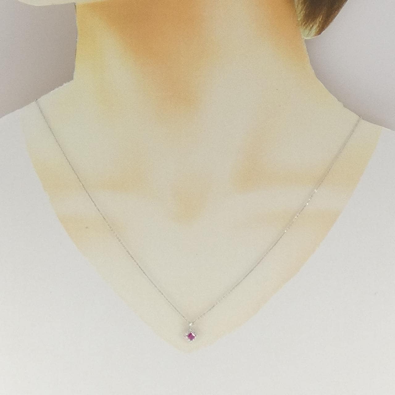 K18WG ルビー ネックレス 0.15CT