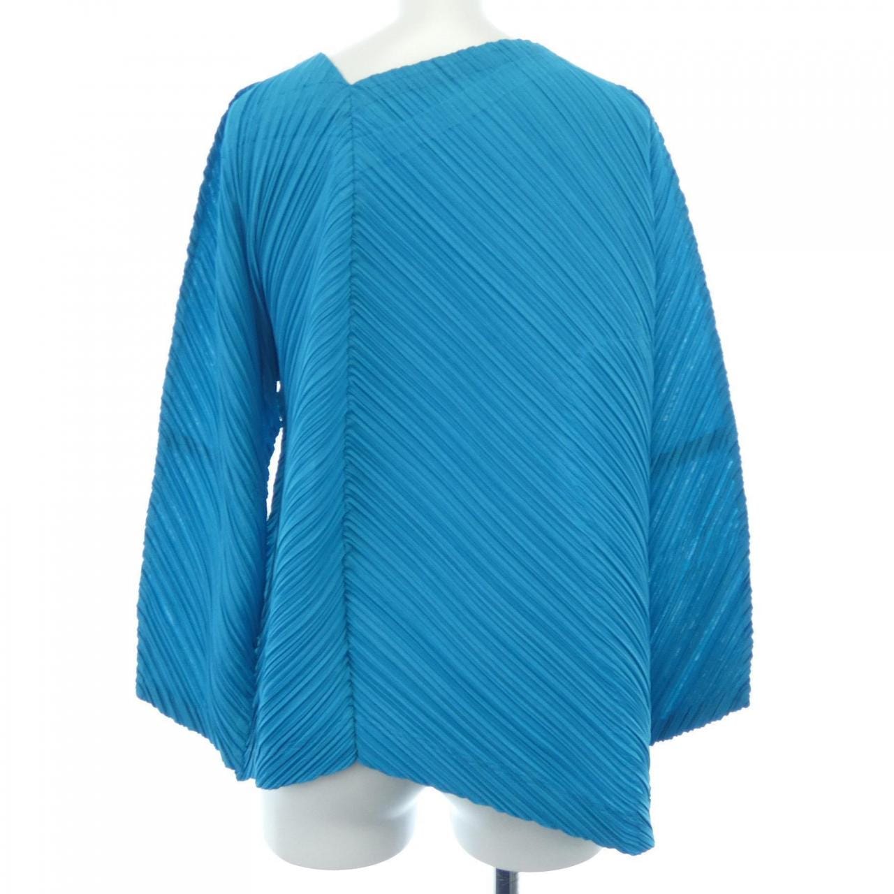 百褶PLEATS PLEASE上衣