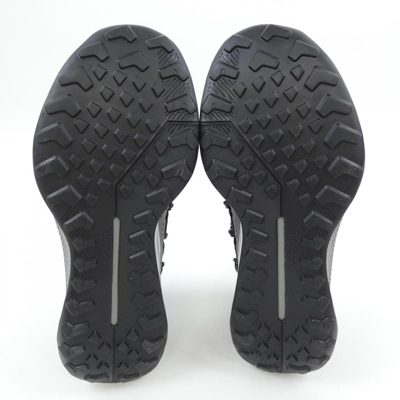 アディダス ADIDAS HP8616 スニーカー