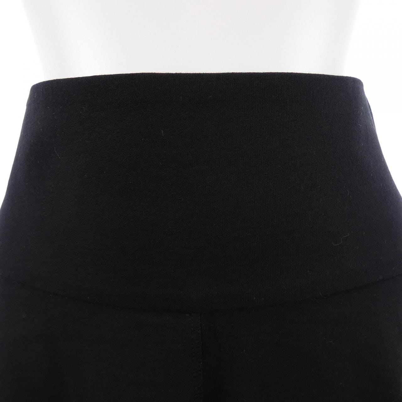 エイトン ATON スカート