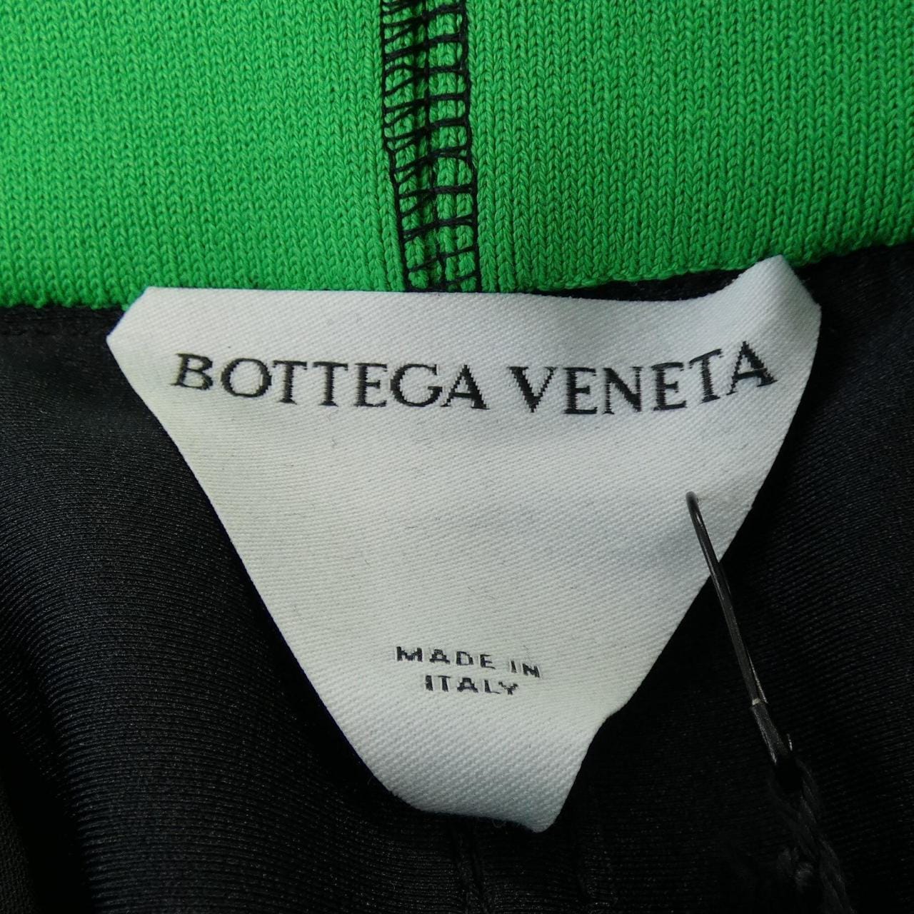 ボッテガヴェネタ BOTTEGA VENETA 701994 V24G0 ショートパンツ