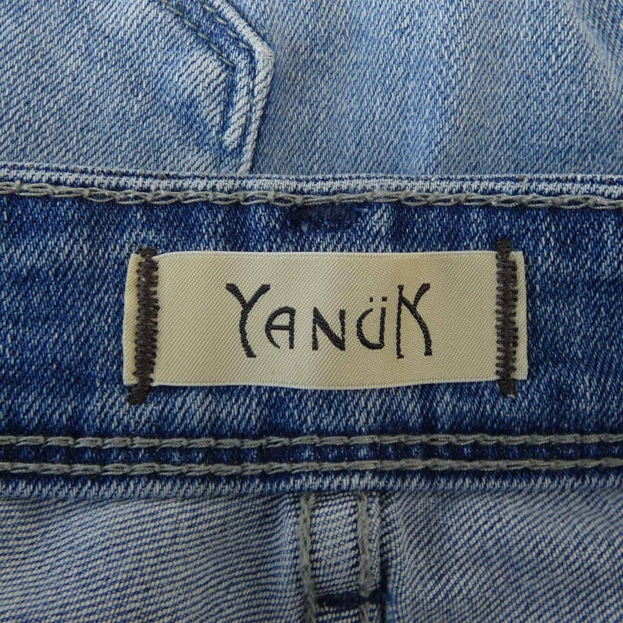 ヤヌーク YANUK ジーンズ