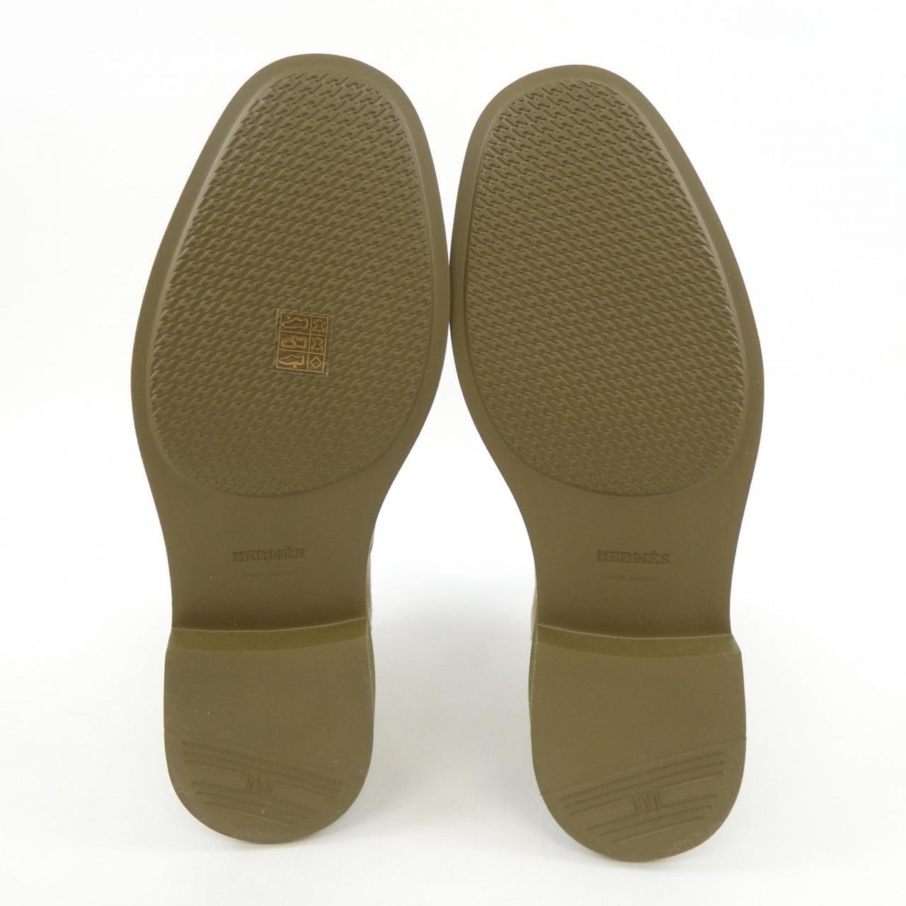 HERMES 221710Z 靴子