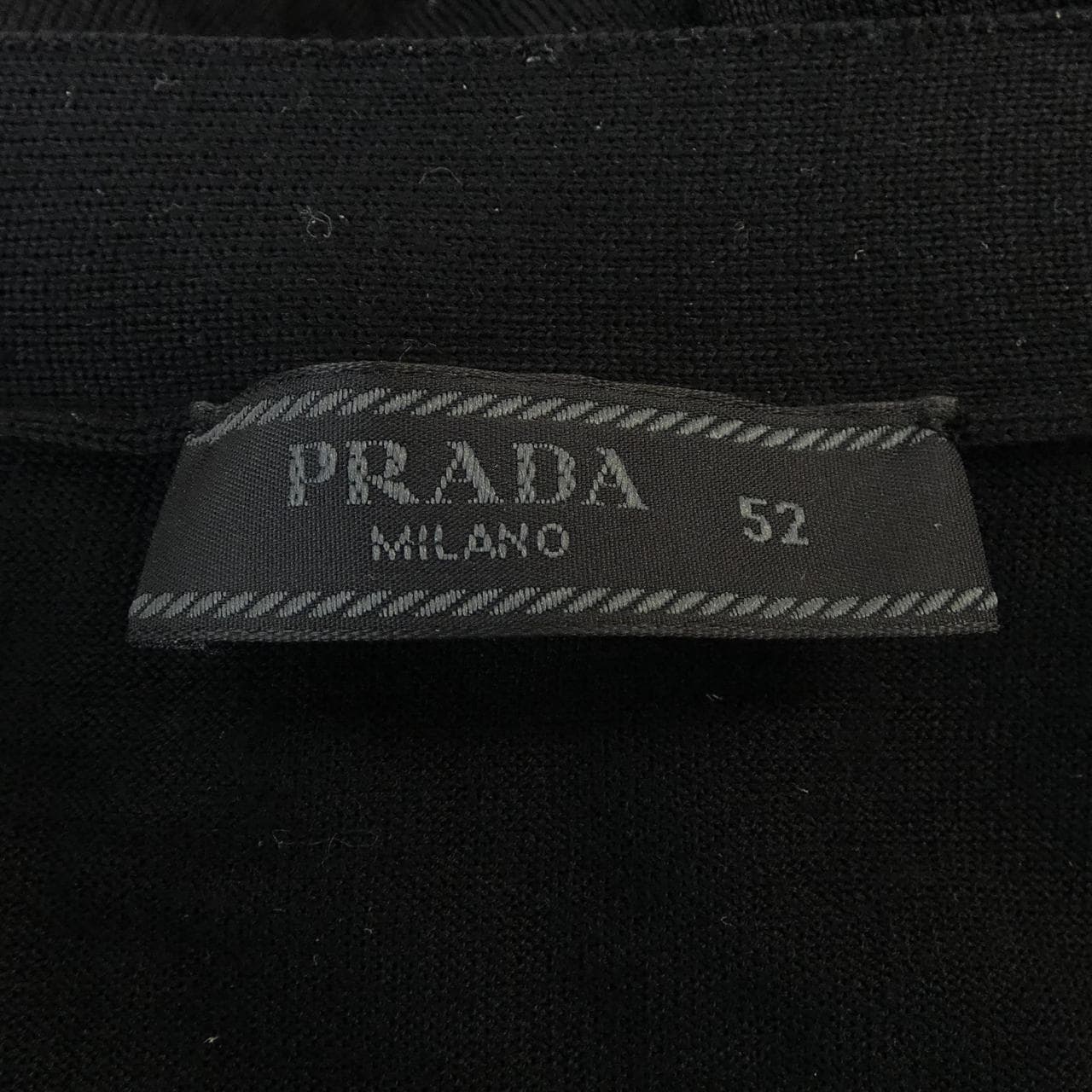 プラダ PRADA UMG091 S212 1ZLE カーディガン