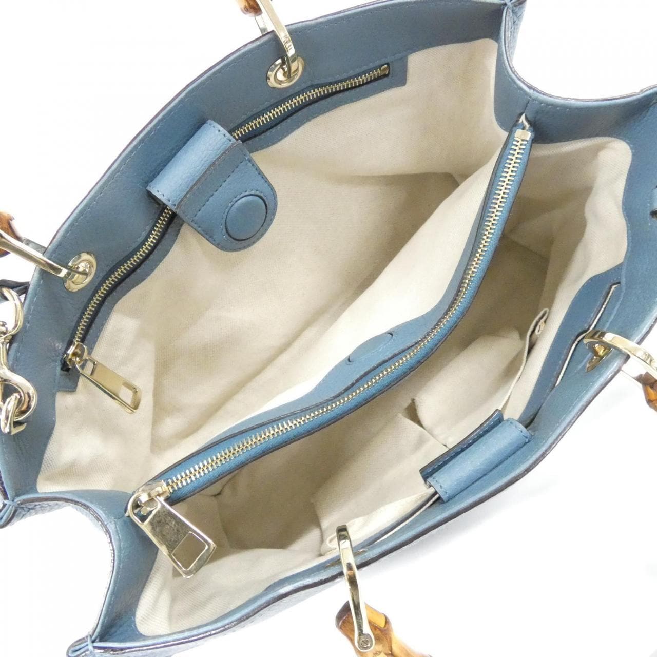 グッチ 323660 A7M0G バッグ