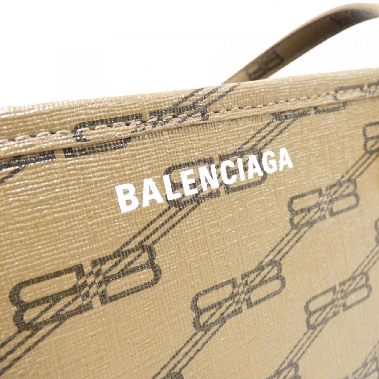 [BRAND NEW] BALENCIAGA Signature Medium Shopper Bag BB Monogram 702698 210DH Bag