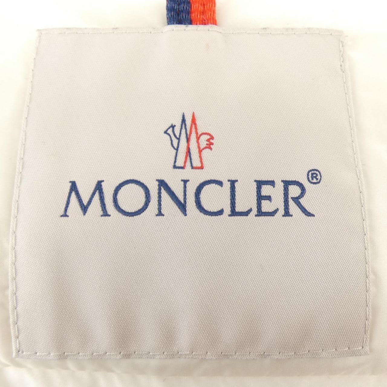 モンクレール MONCLER AVOCE ダウンジャケット