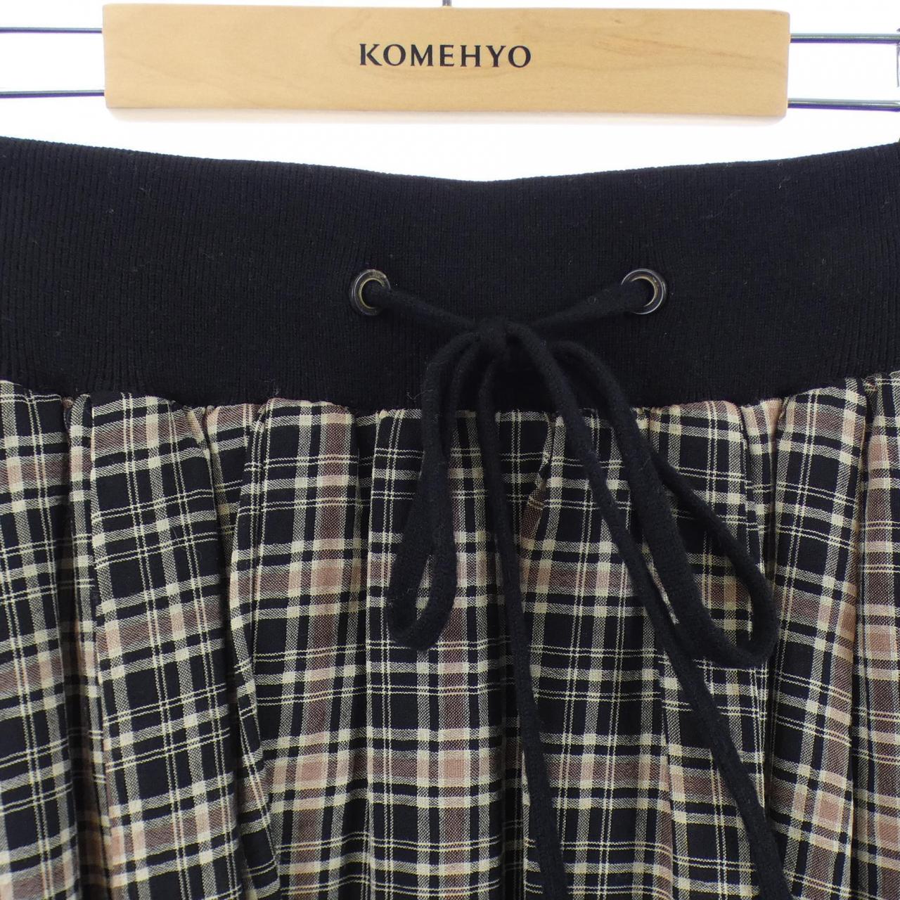 ペセリコ PESERICO スカート