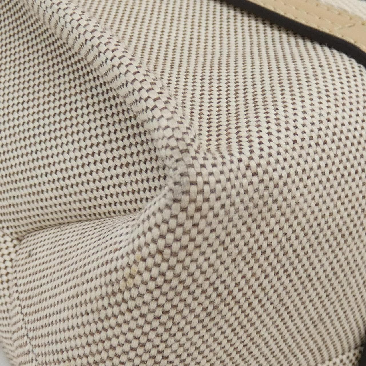 クロエ ウッディー ミディアム トート CHC21US383 E66 バッグ