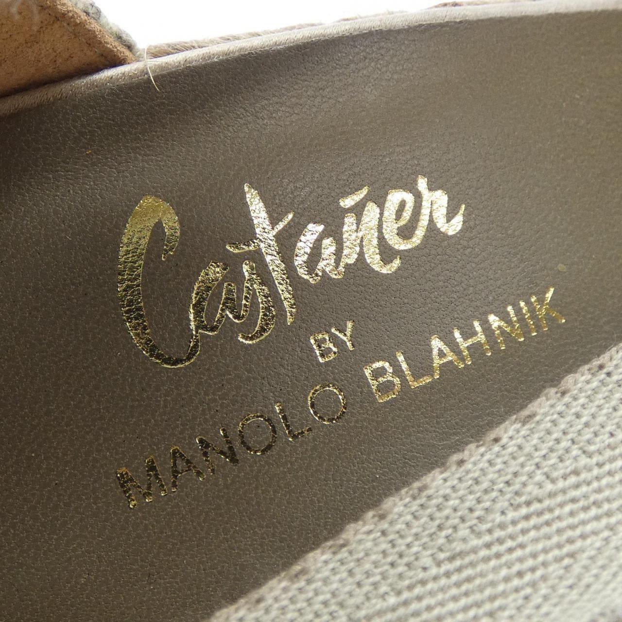 カスタニエール CASTANER MANOLOBLAHNIK サンダル