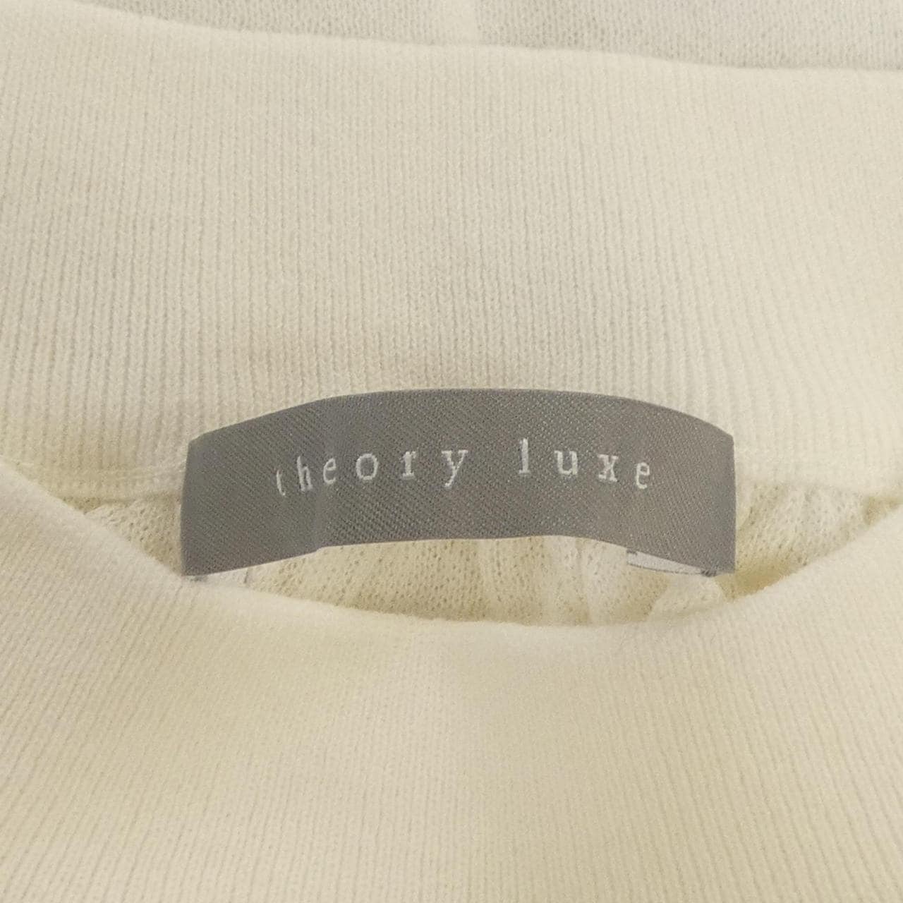 Theory luxe 03-5201720上衣