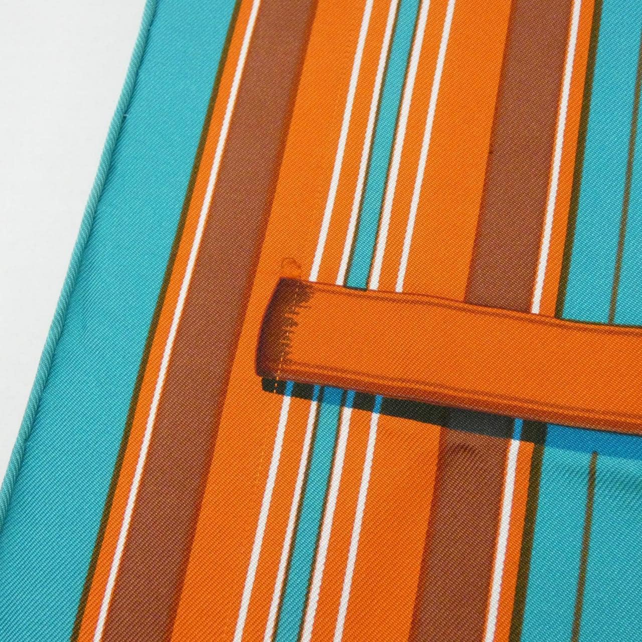 エルメス COUVERTURES ET TENUES DE JOUR カレ スカーフ