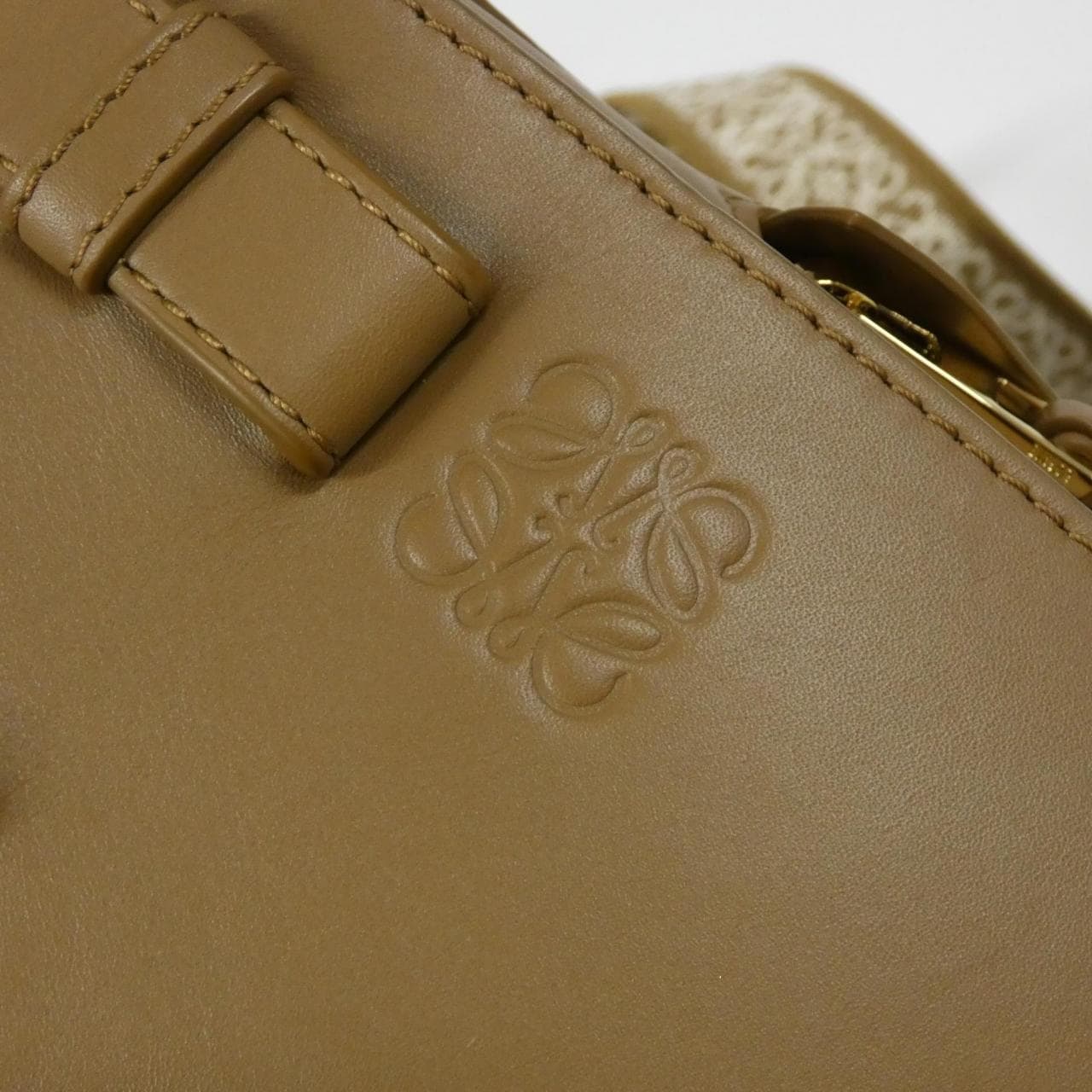 ロエベ ハンモック コンパクト A538H13X14 ショルダーバッグ