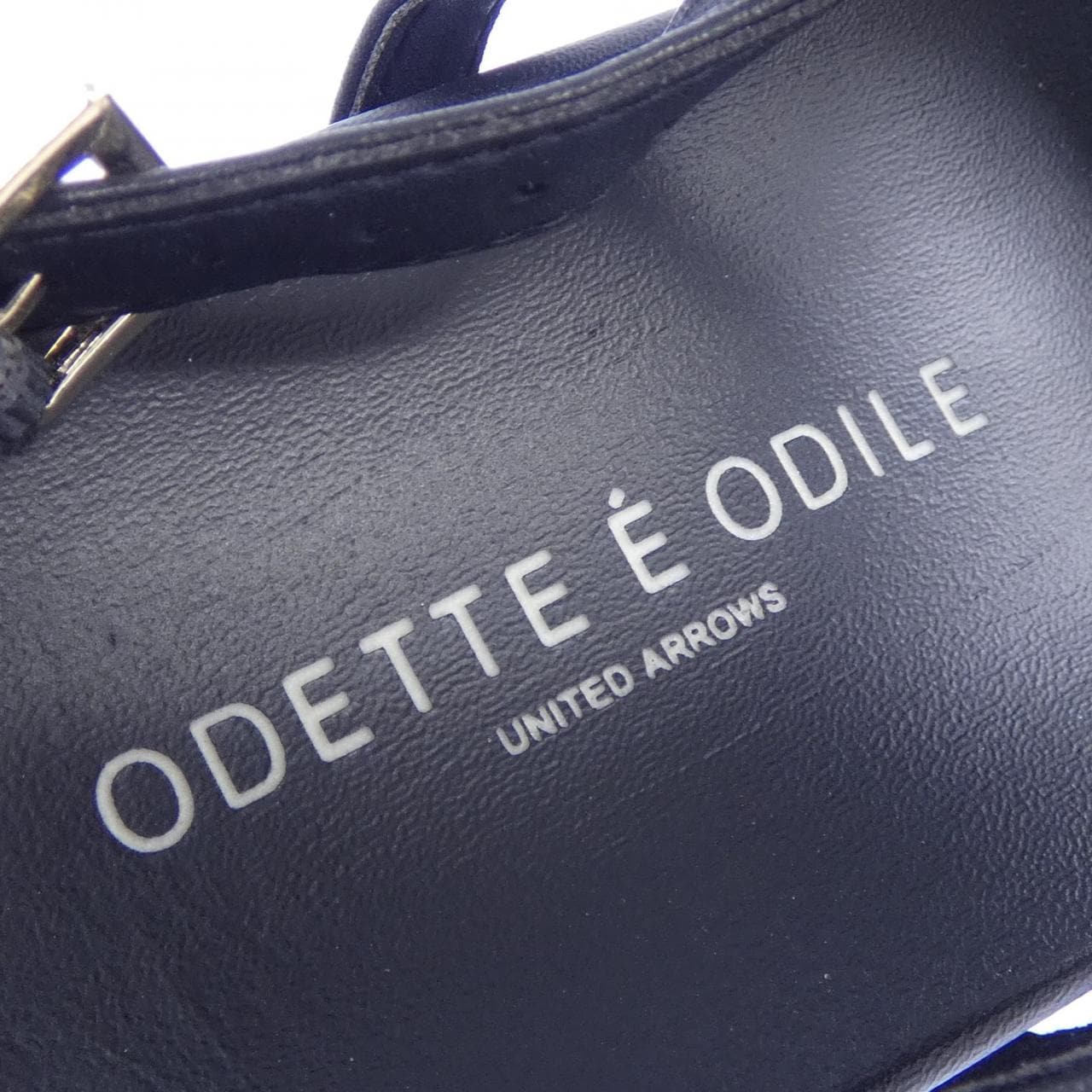 オデット エ オディール Odette e Odile サンダル