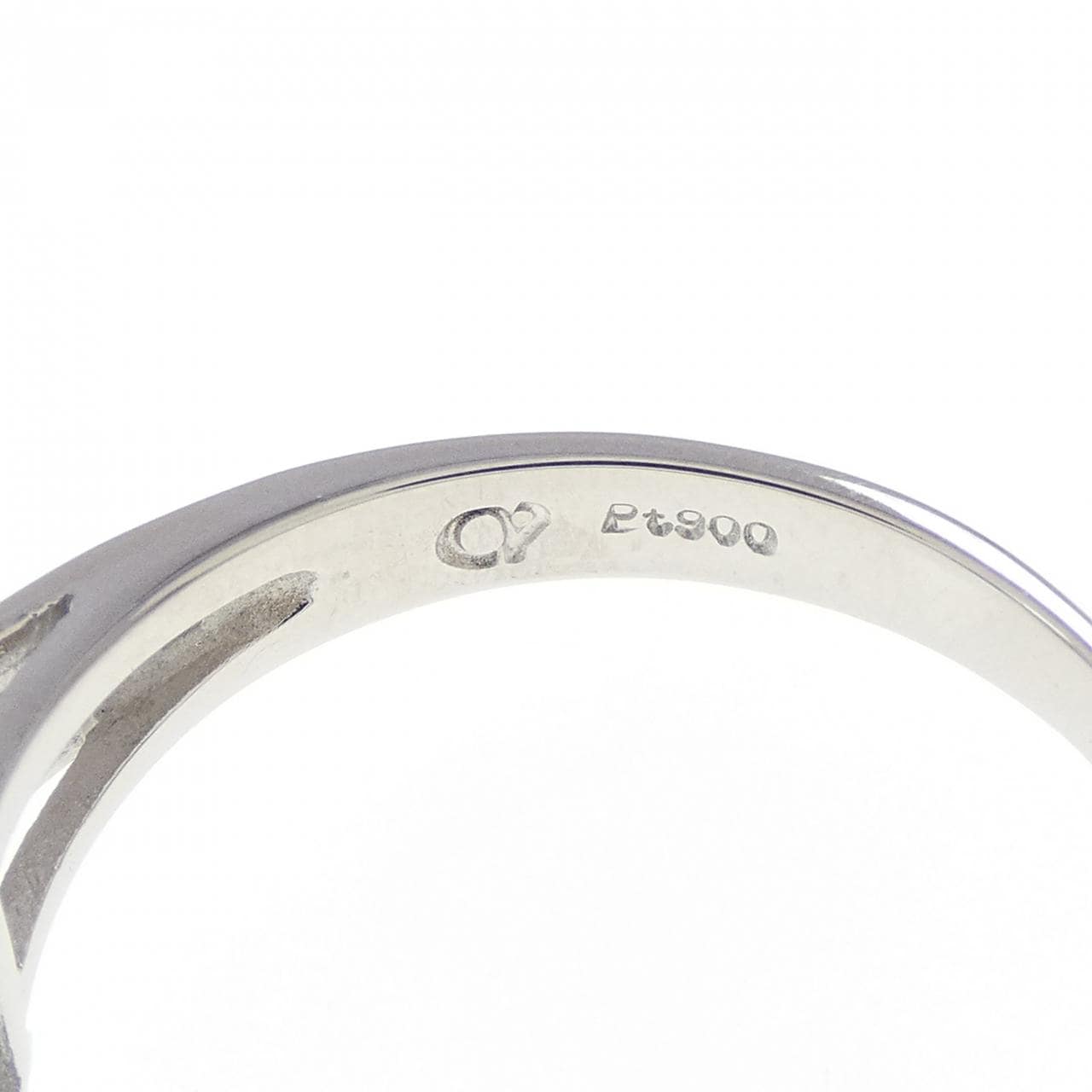 Cresent Vert Alexandrite Ring 2.56CT