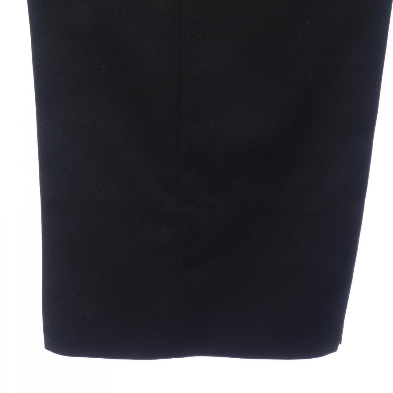 タリアトーレ TAGLIATORE スリーピース