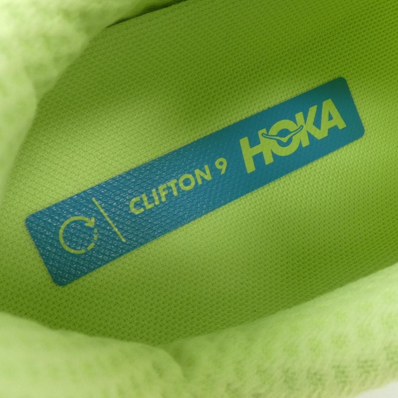 ホカオネオネ HOKA ONE ONE CLIFTON 9 スニーカー