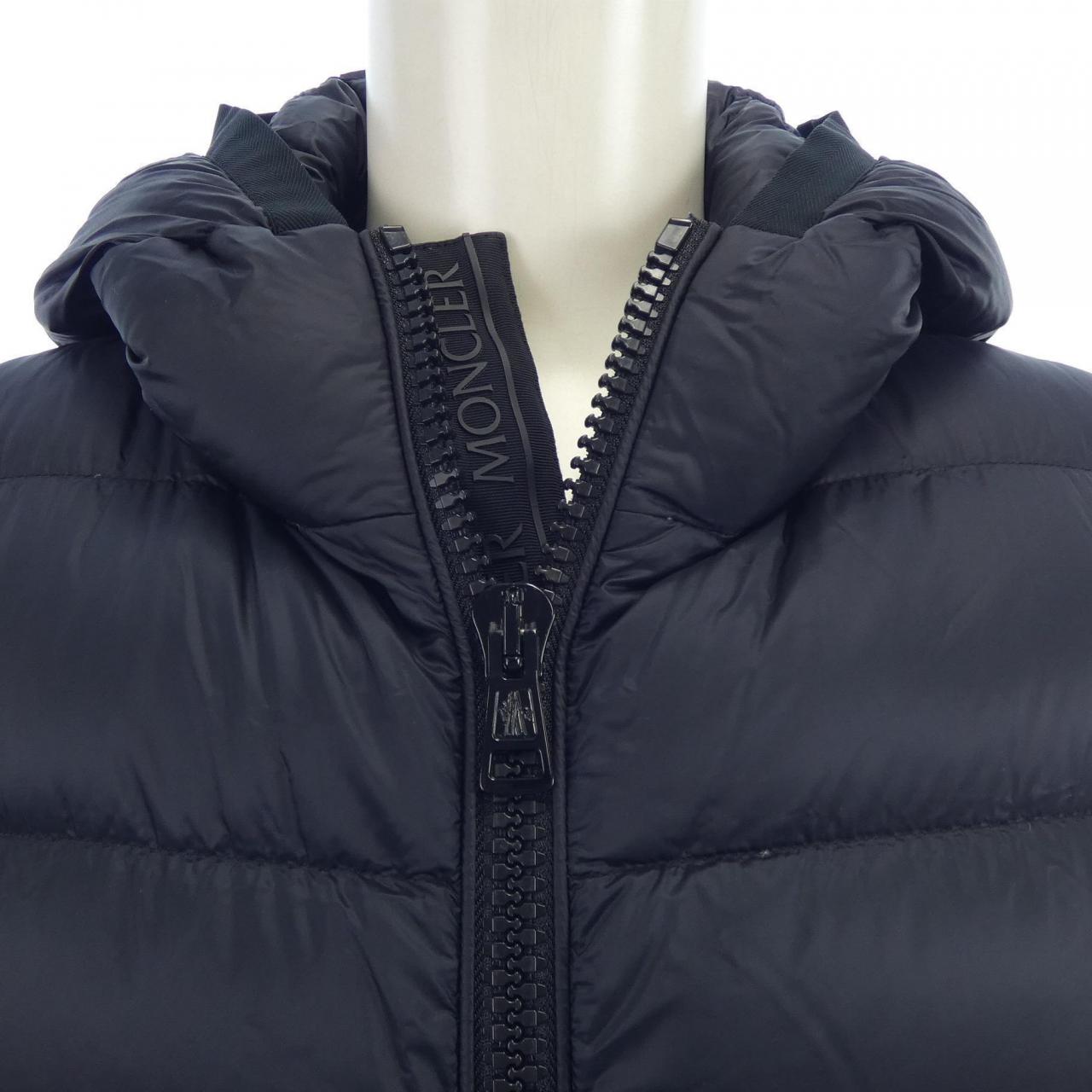 モンクレール MONCLER ダウンジャケット