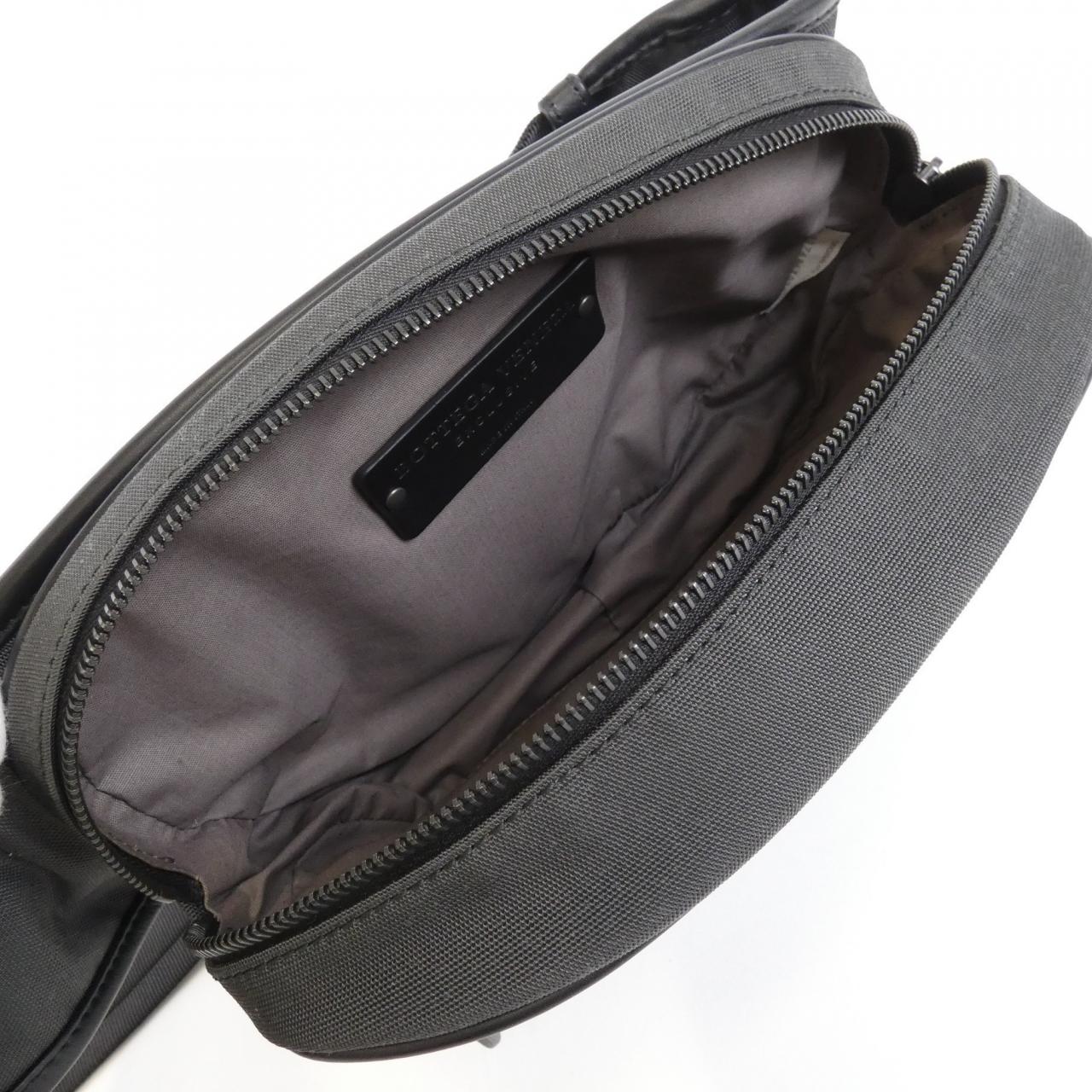 ボッテガヴェネタ 550850 VAYE9 ショルダーバッグ