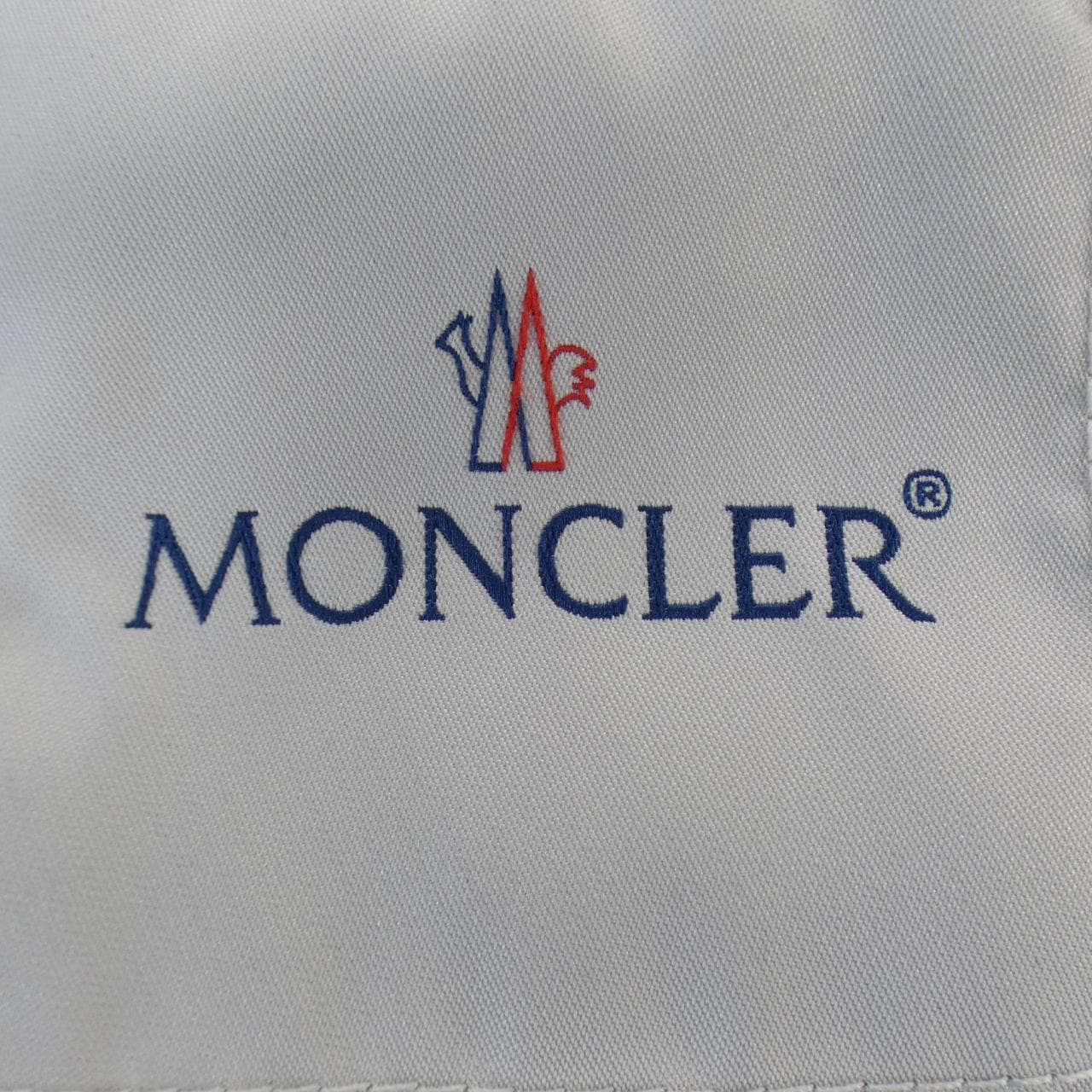 モンクレール MONCLER ダウンジャケット
