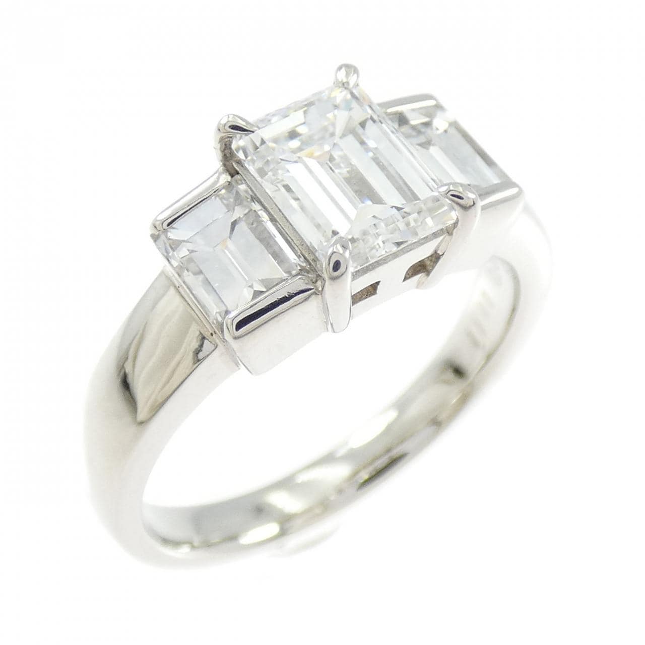 PT900 ダイヤモンド リング 1.111CT F VS1 エメラルドカット