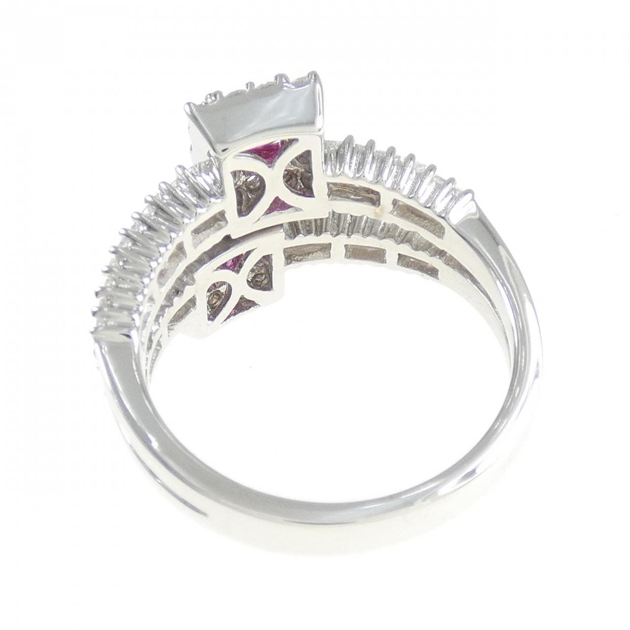 750WG ルビー リング 0.60CT