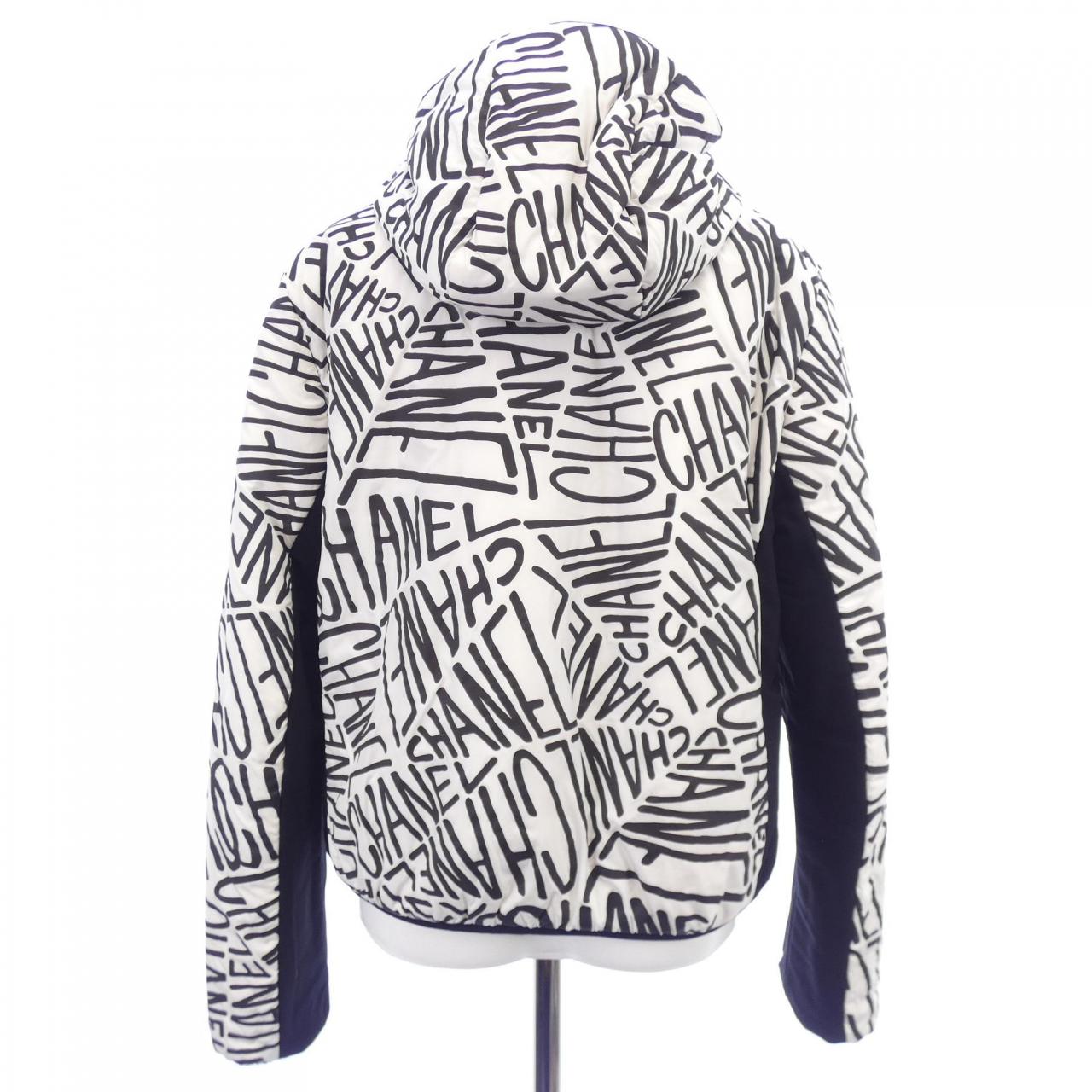 シャネル CHANEL P70625V62737 ダウンジャケット