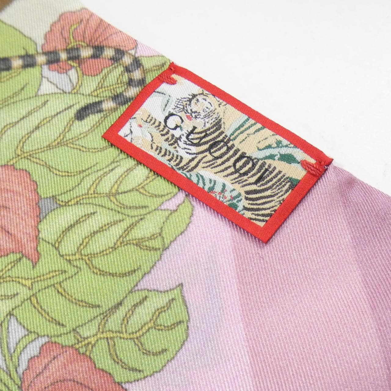 Gucci 686067 3G001 scarf