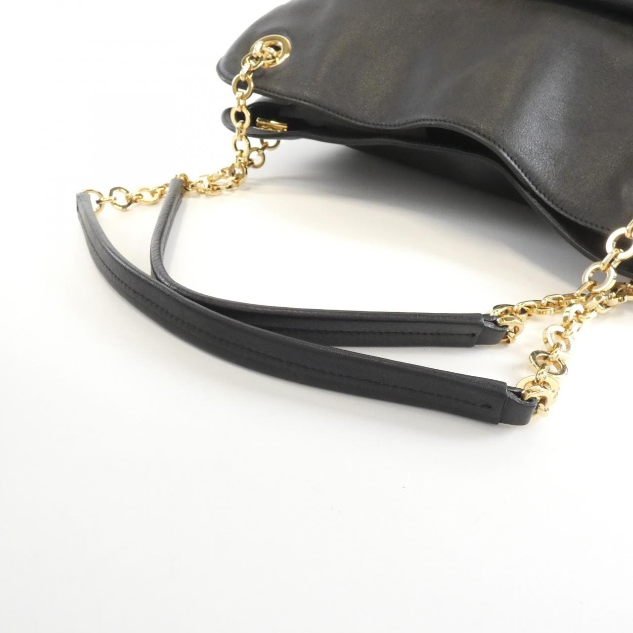 サルヴァトーレフェラガモ 21 E437 ショルダーバッグ