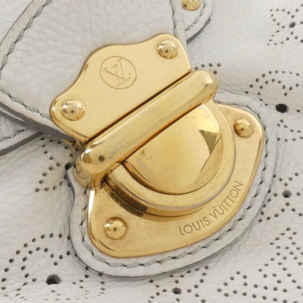 ルイヴィトン マヒナ ソーラー PM M93126 ショルダーバッグ