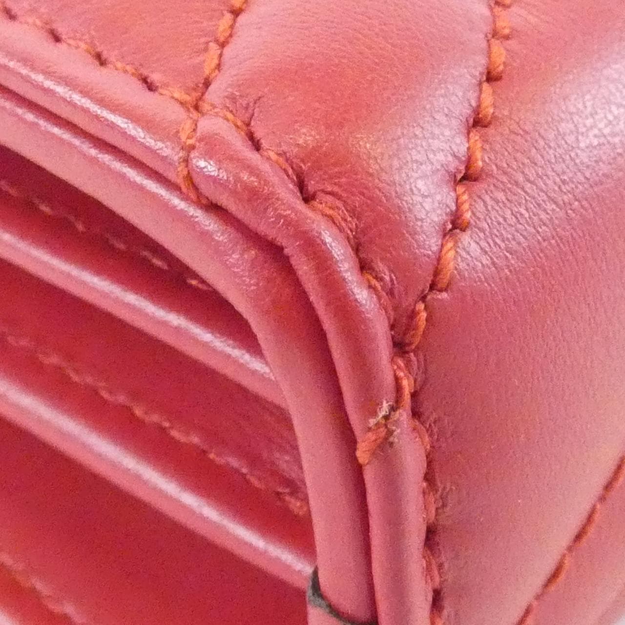 グッチ GG MARMONT 474575 DTD1T ショルダーバッグ