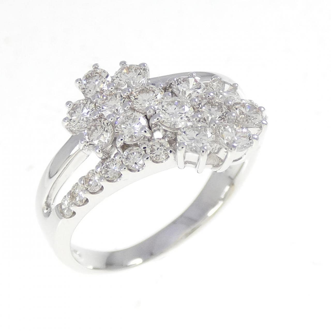 K18WG フラワー ダイヤモンド リング 1.00CT