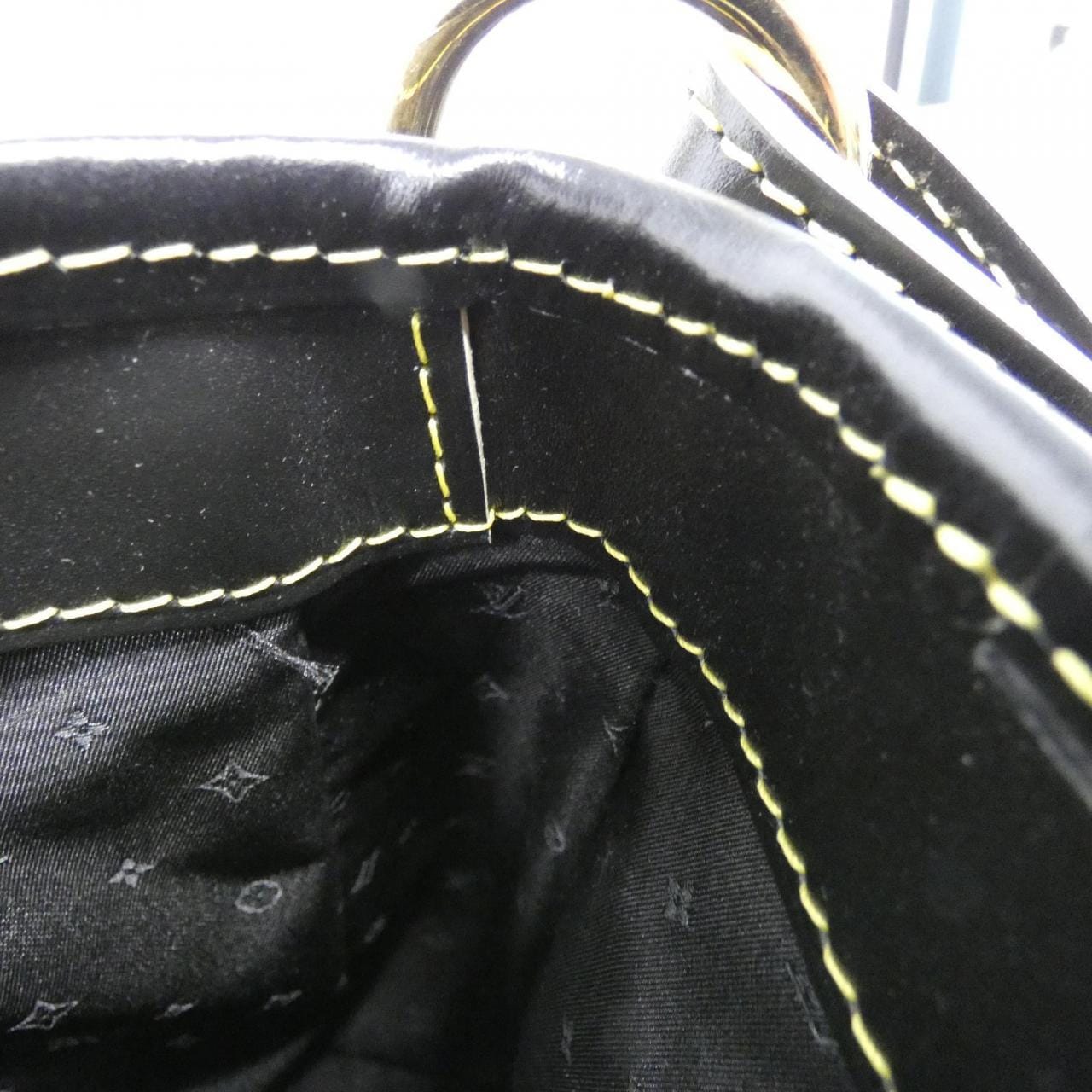 ルイヴィトン スハリ レッセンシエル M95844 ショルダーバッグ