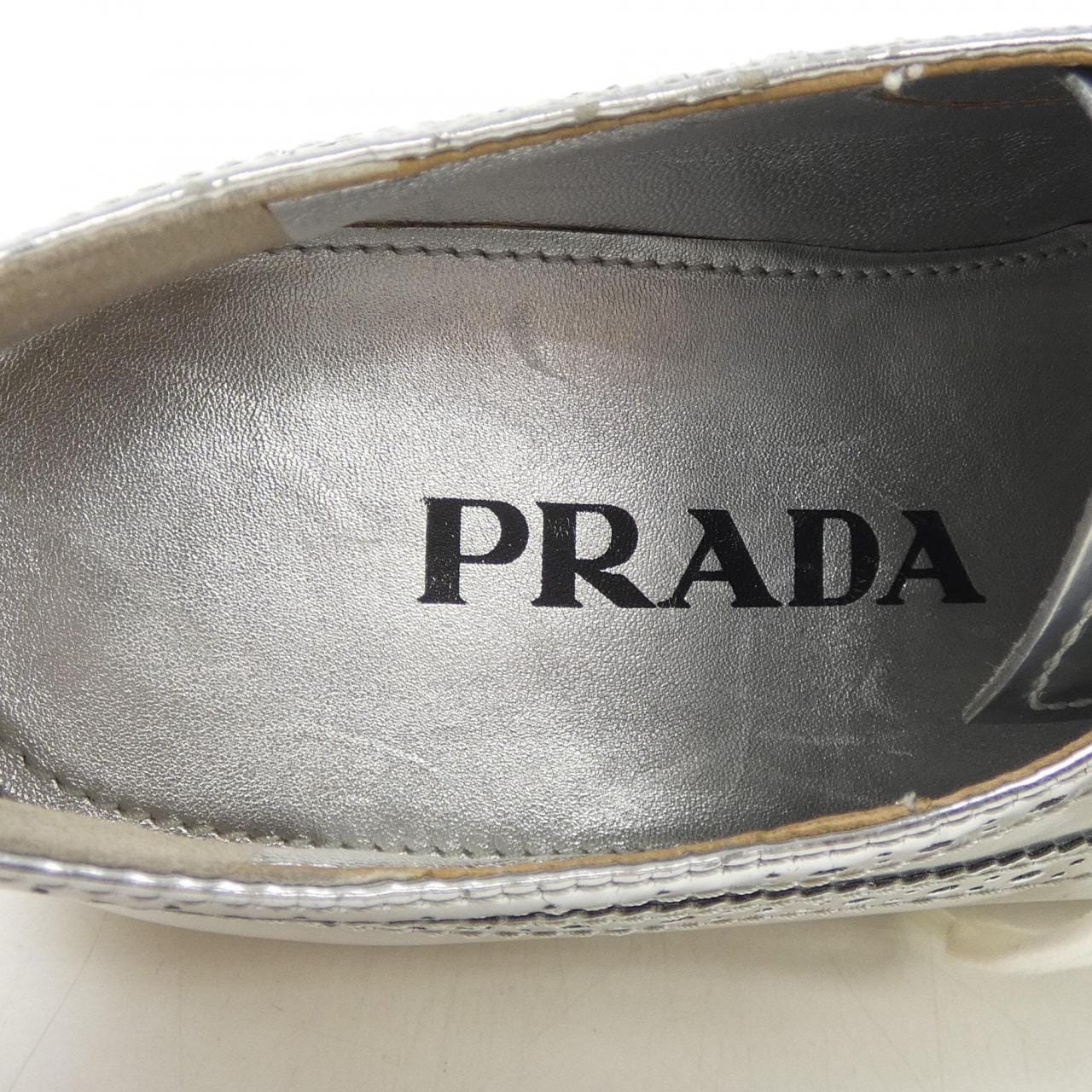 プラダ PRADA スニーカー