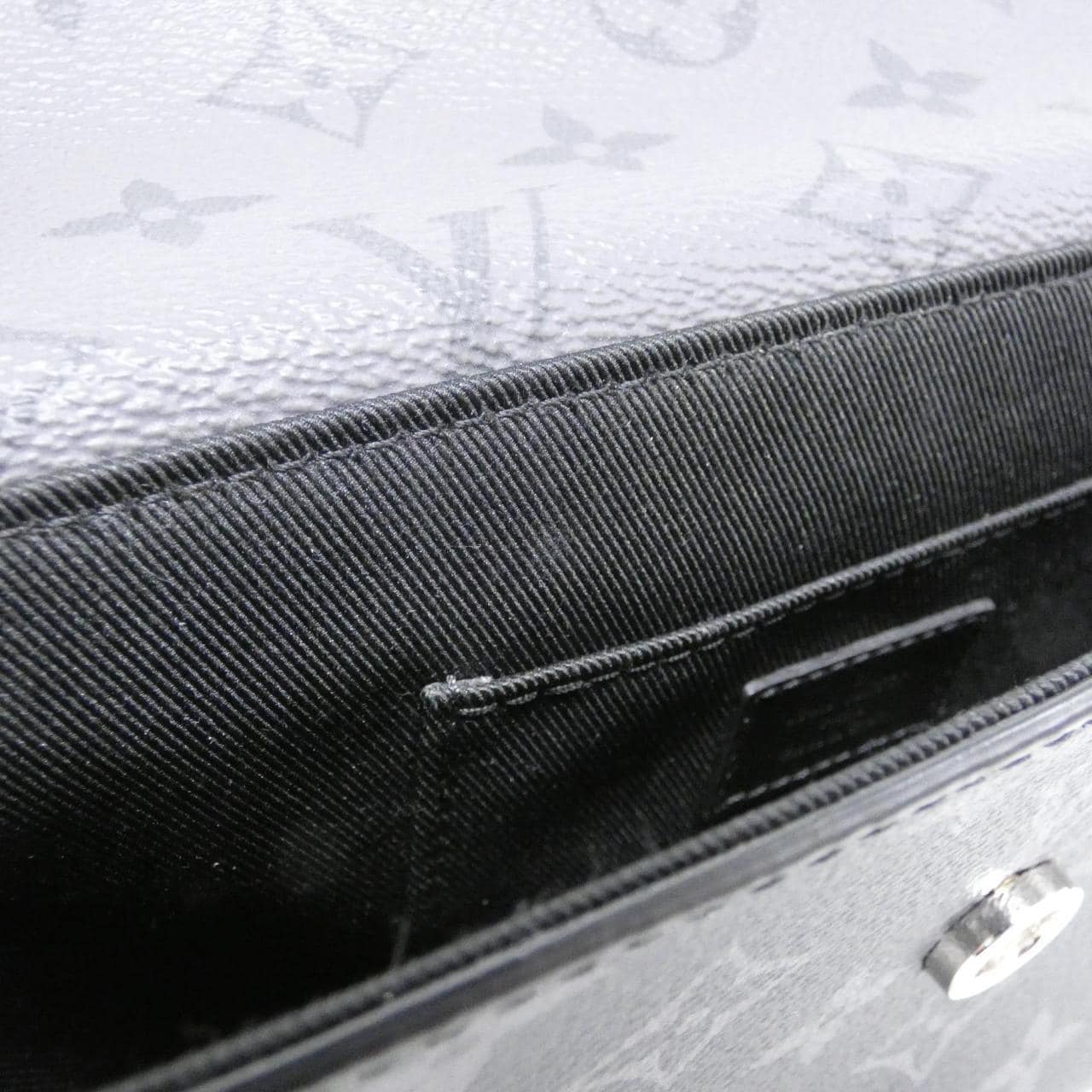 ルイヴィトン モノグラム エクリプス リバース パルス ウェアラブル ウォレット M12806 ショルダーバッグ