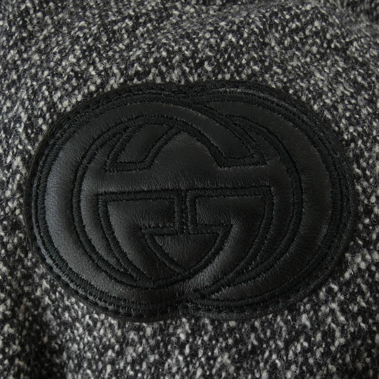 グッチ GUCCI 319218 ZAG13 ダウンジャケット