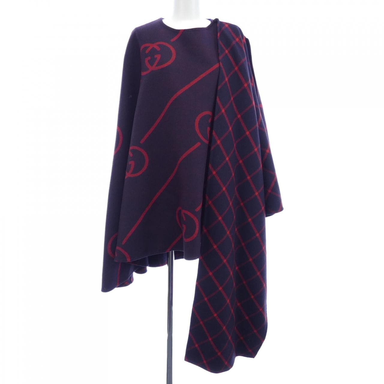 gucci cape