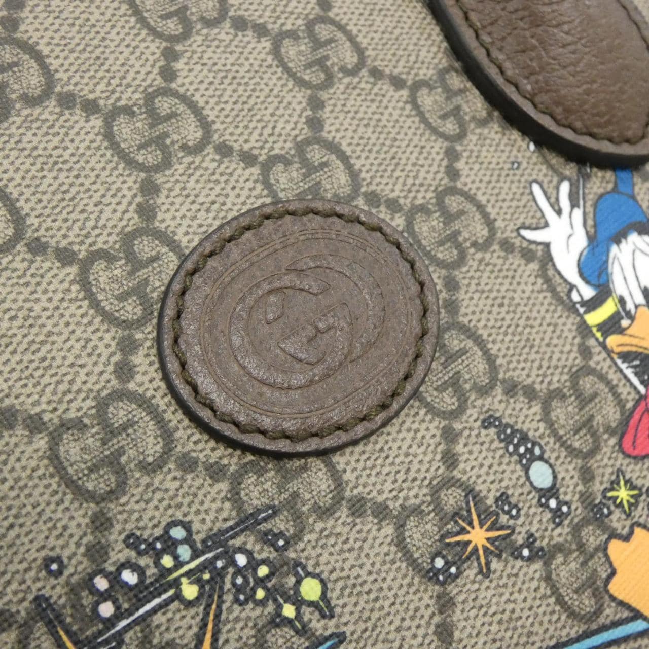 グッチ 648134 2N0AT バッグ