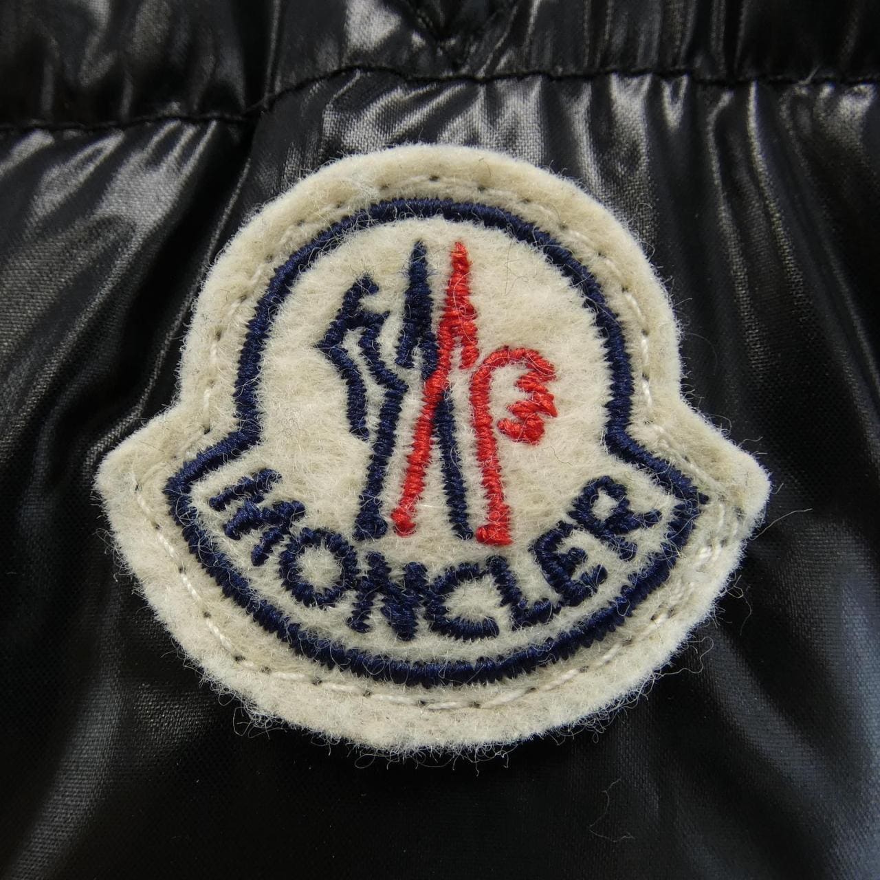 モンクレール MONCLER ダウンジャケット