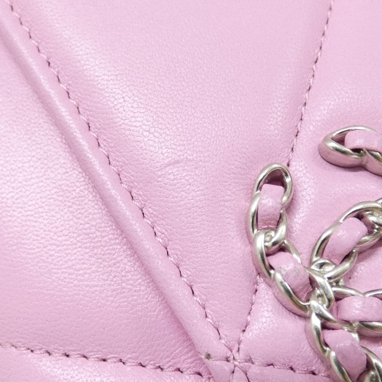 シャネル シャネル19 ライン AP0953 財布