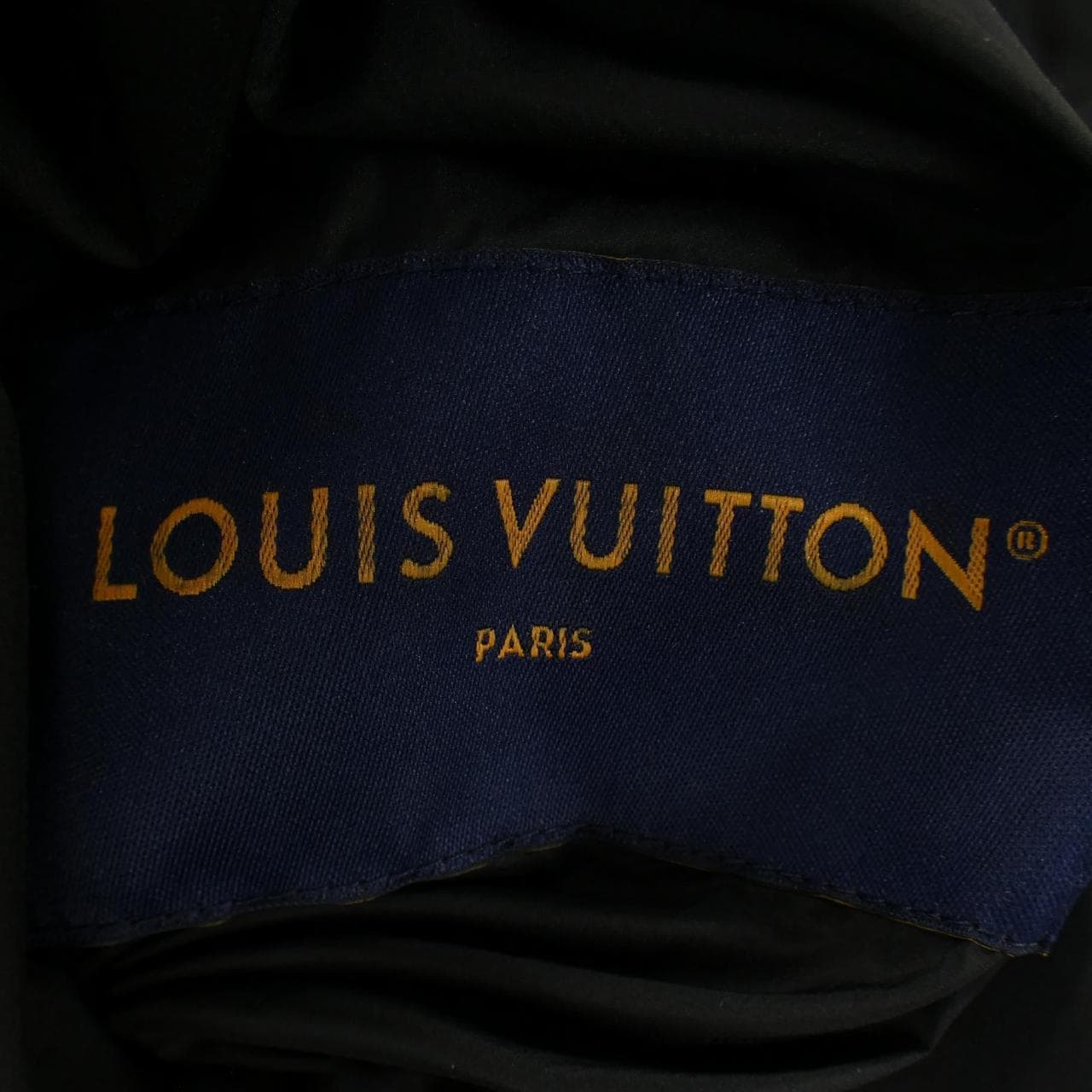 ルイヴィトン LOUIS VUITTON リバーシブルウインタリーダウンパーカ HOK50ETI4 ダウンコート