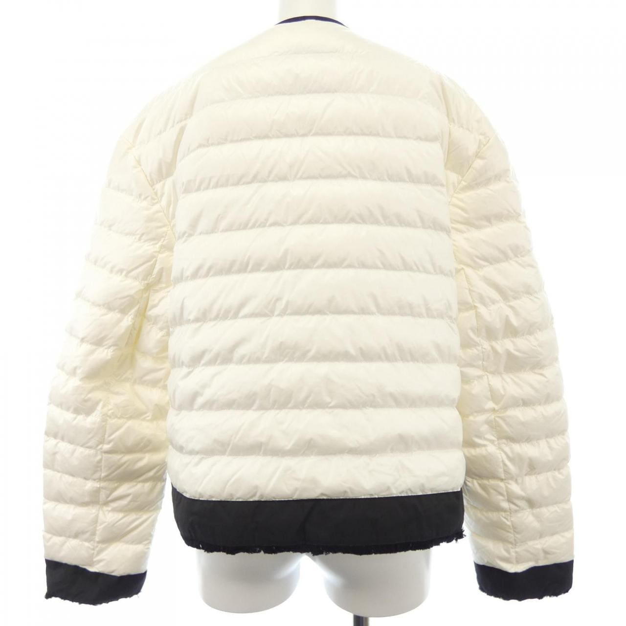 モンクレール MONCLER ダウンジャケット