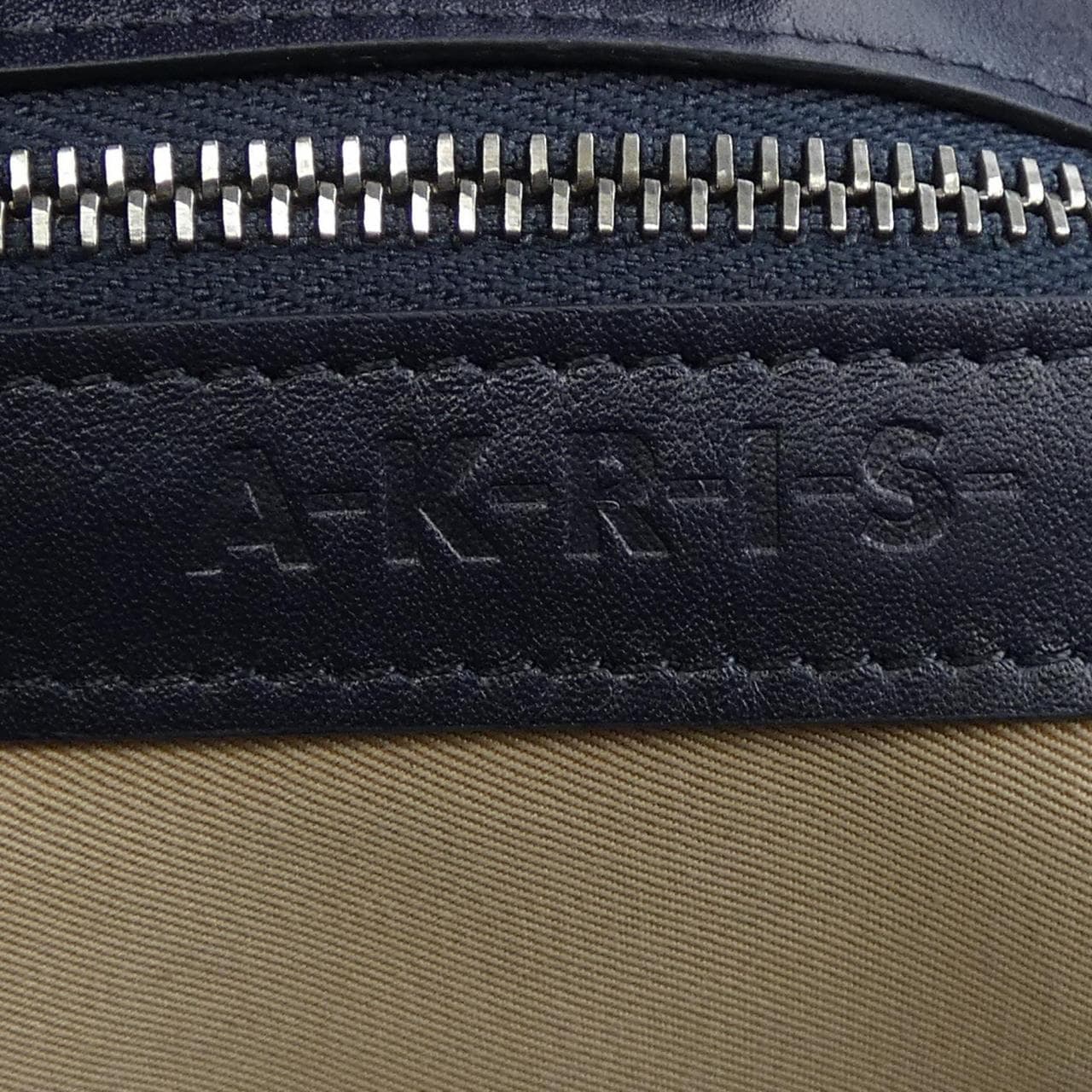アクリス AKRIS アイ スモール メッセンジャー BAG