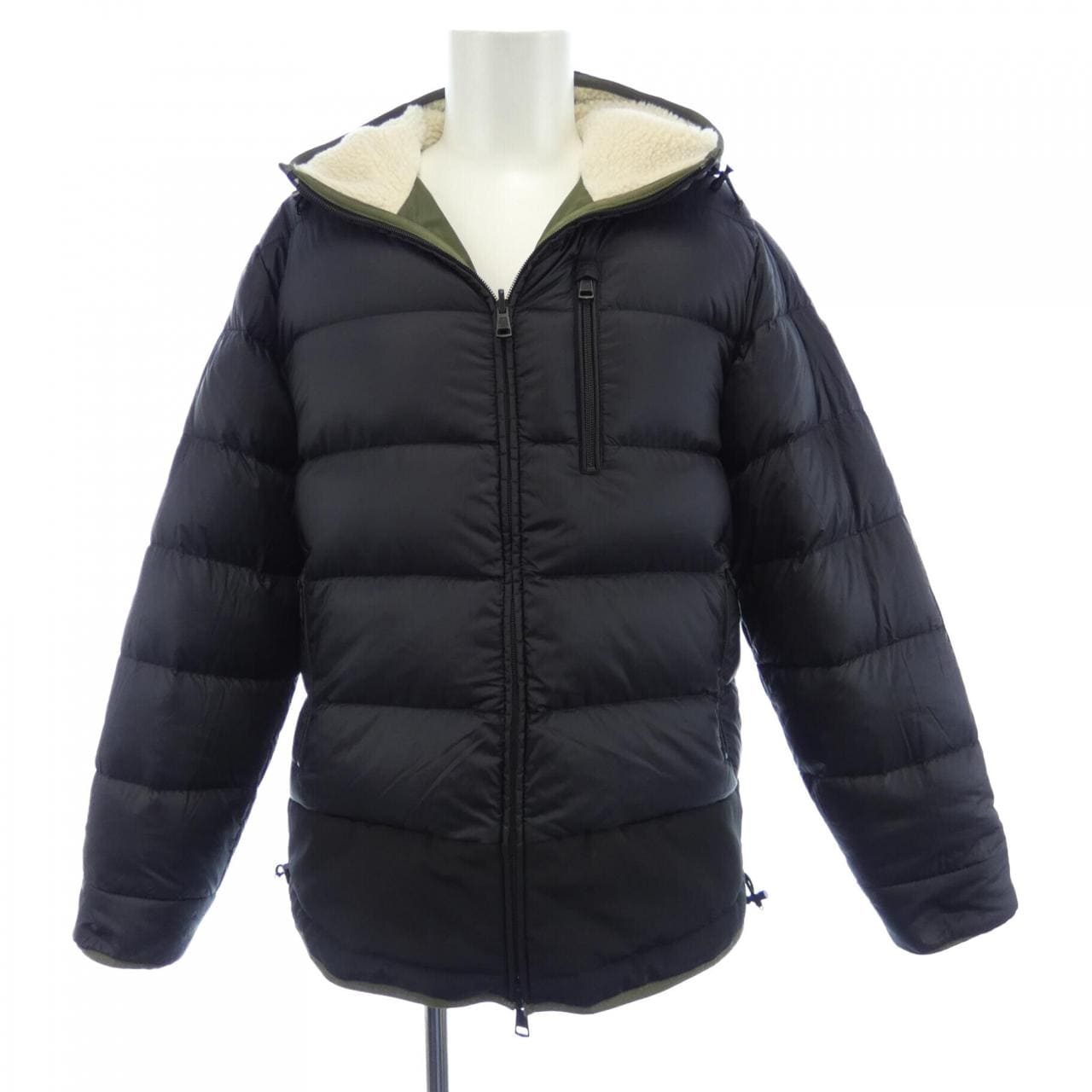 モンクレール MONCLER ダウンジャケット