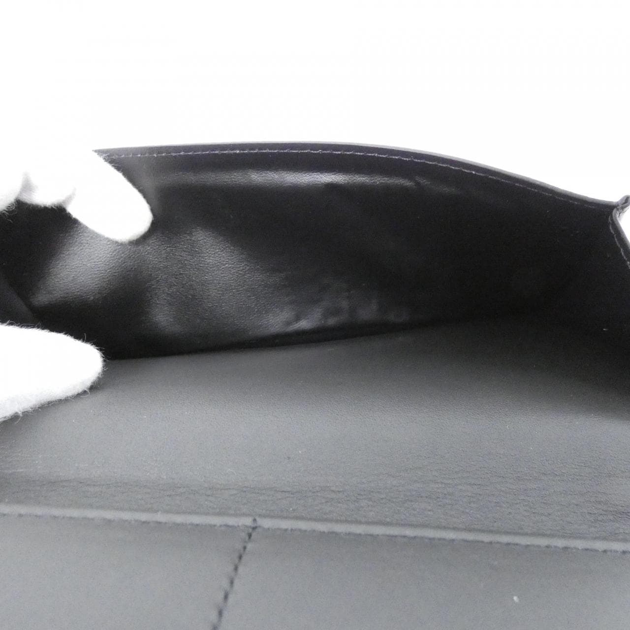 ルイヴィトン トリヨン モノグラム ジッピー ウォレット ヴェルティカル M69047 財布