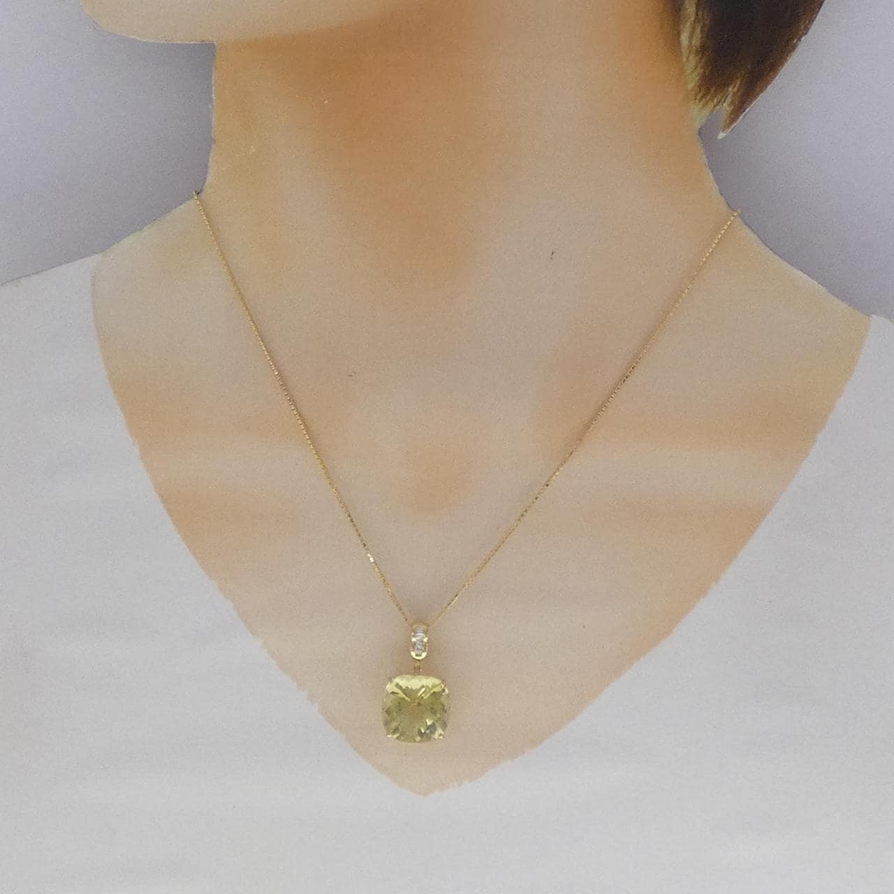 K18YG クオーツ ネックレス 10.76CT