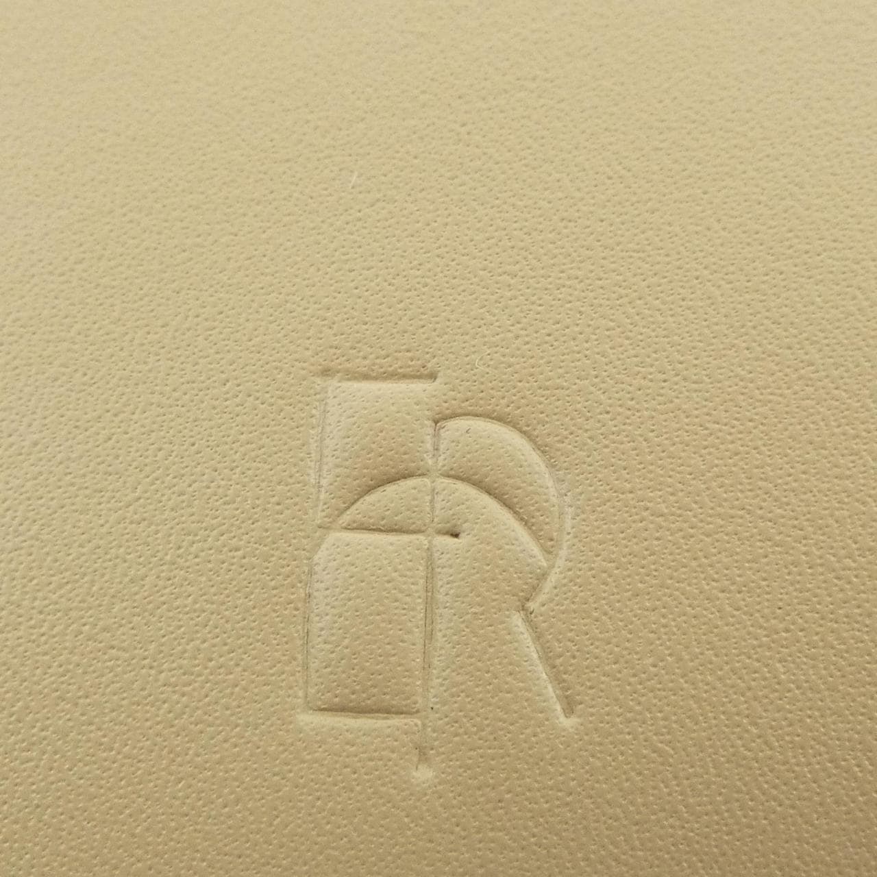 エトレトウキョウ ETRE TOKYO POUCH