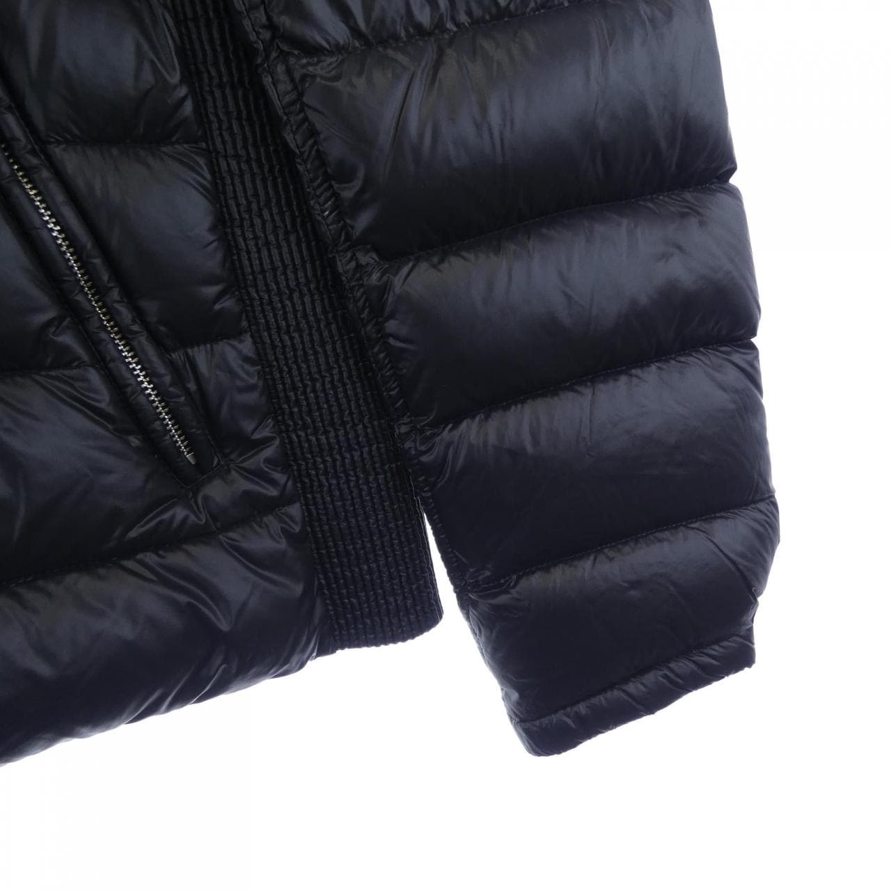 プラダ PRADA トライアングルロゴ SGA654 R142 AR0 ダウンジャケット